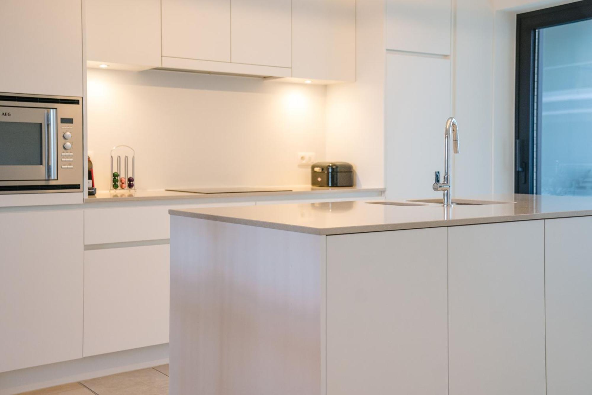 New Sunny With 2 Large Terraces